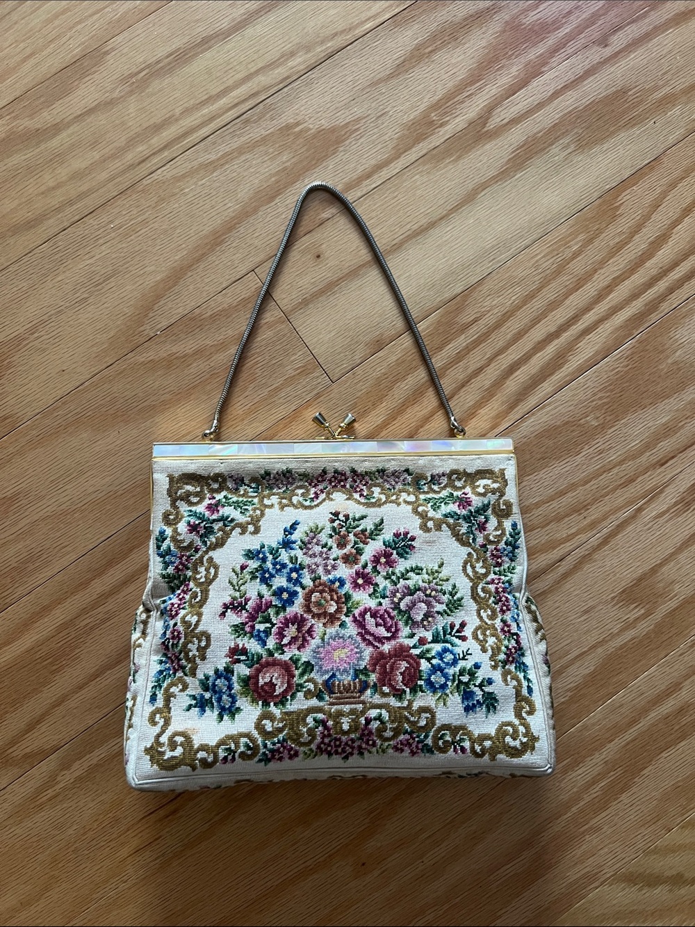 Vintage Floral Tapestry Frame Handbag in Ivory and Multicolor